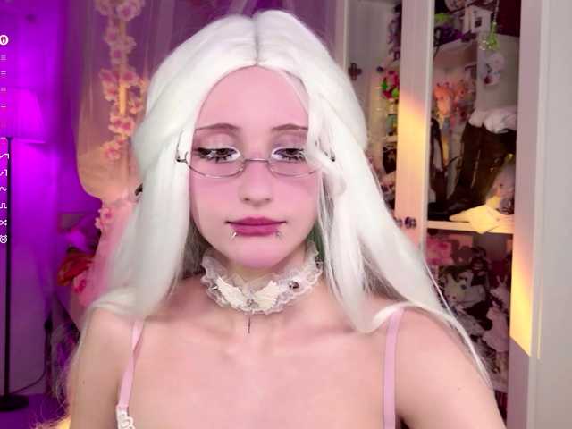 MiraJade live cam on BongaCams