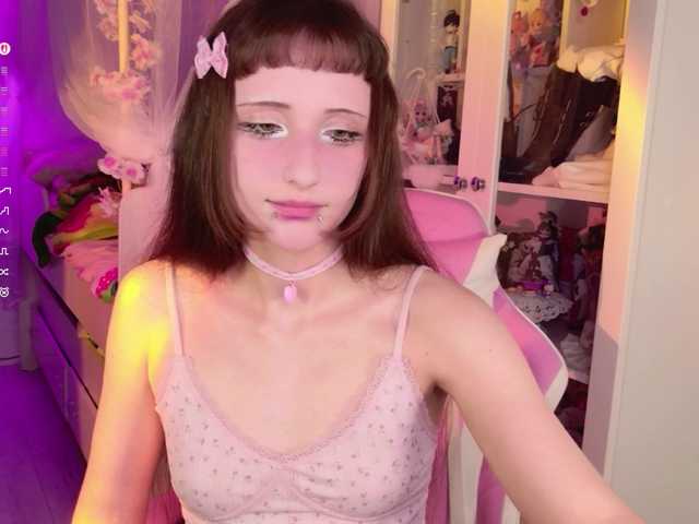 MiraJade live cam on BongaCams