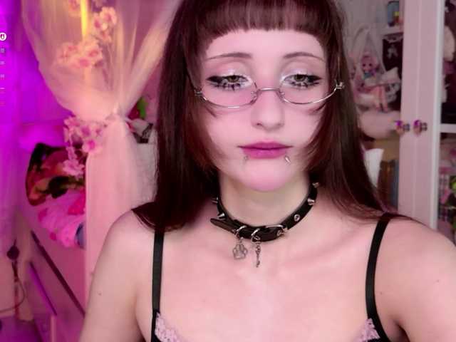 MiraJade live cam on BongaCams