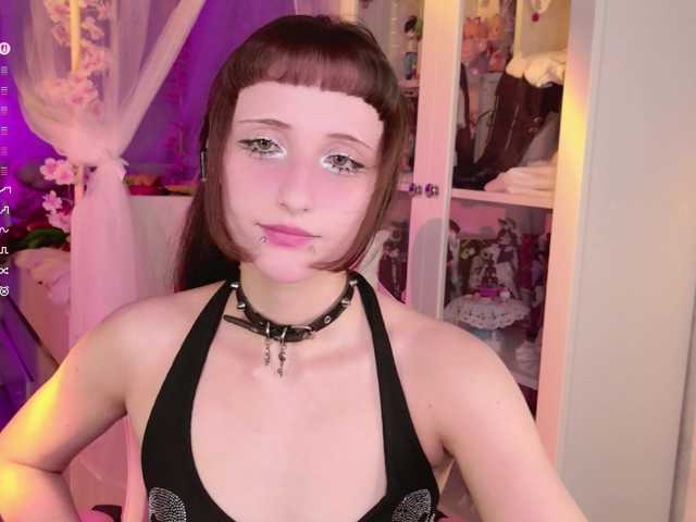 MiraJade live cam on BongaCams