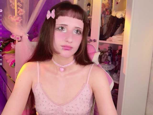 MiraJade live webcam show
