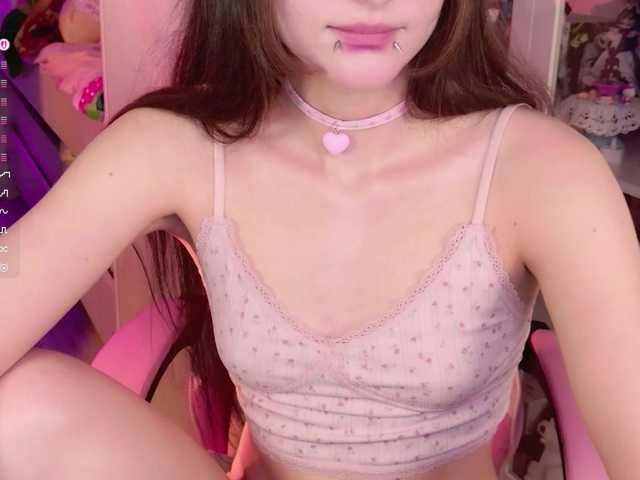 MiraJade live cam on BongaCams