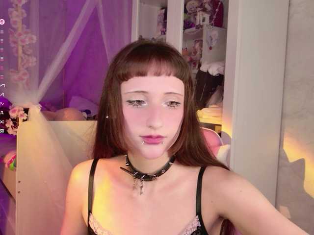 MiraJade live cam on BongaCams