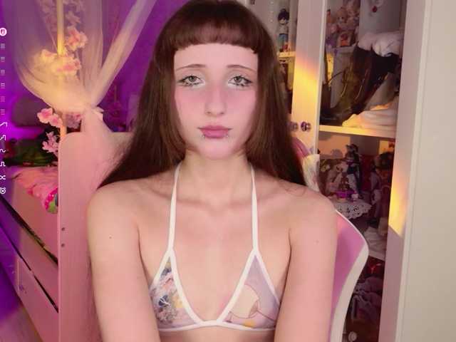 MiraJade live webcam show