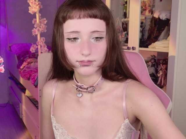 MiraJade live cam on BongaCams