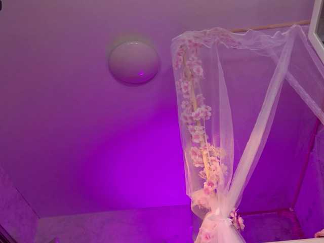 MiraJade live cam on BongaCams