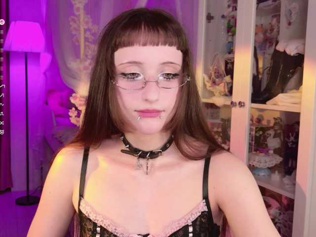 MiraJade live cam on BongaCams