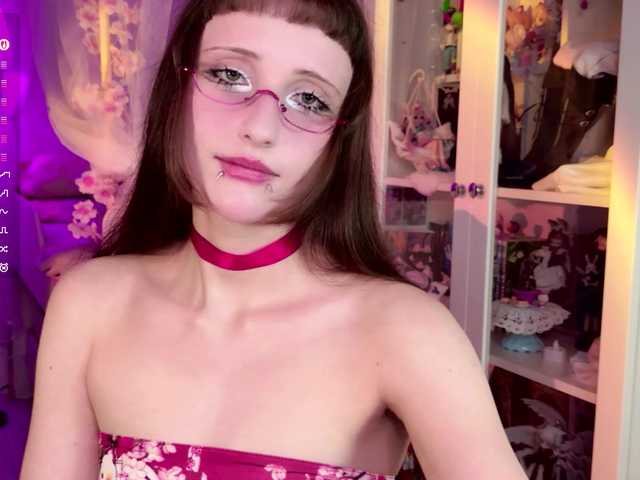 MiraJade live cam on BongaCams