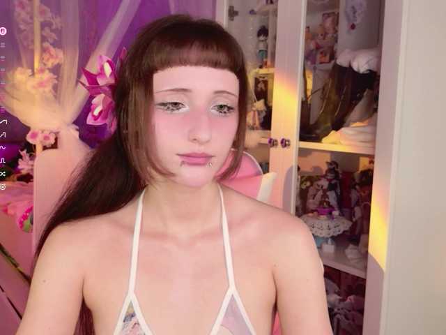 MiraJade live cam on BongaCams