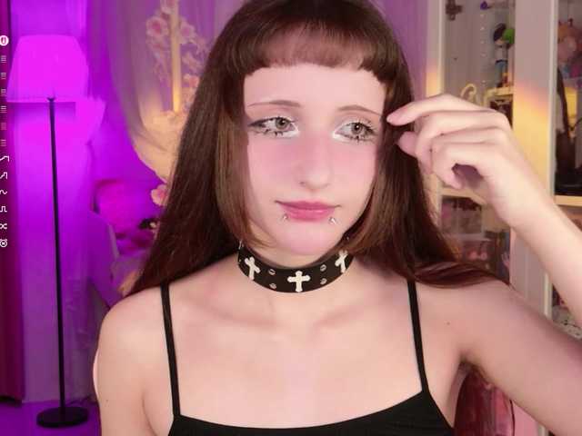 MiraJade live cam on BongaCams