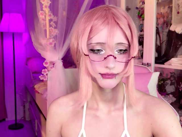 MiraJade live cam on BongaCams