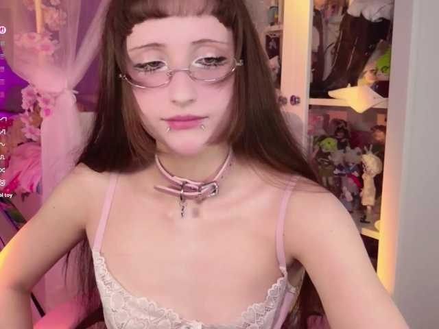 MiraJade live cam on BongaCams