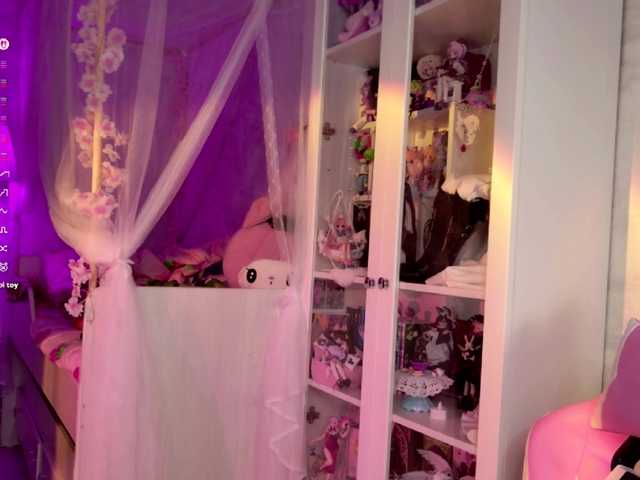 MiraJade live cam on BongaCams