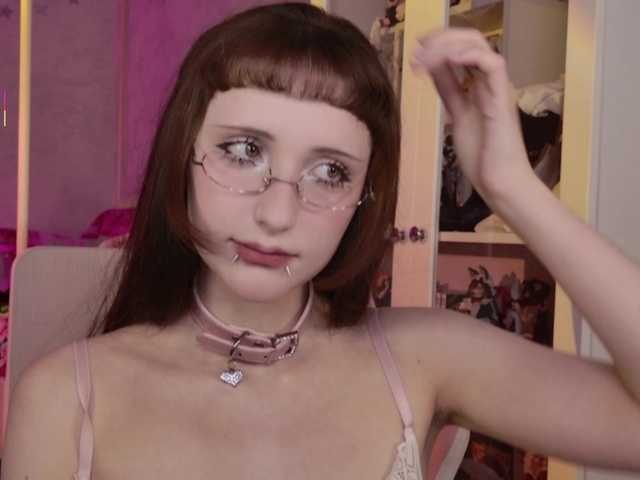 MiraJade live cam on BongaCams