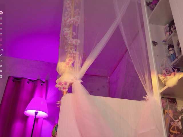 MiraJade live cam on BongaCams