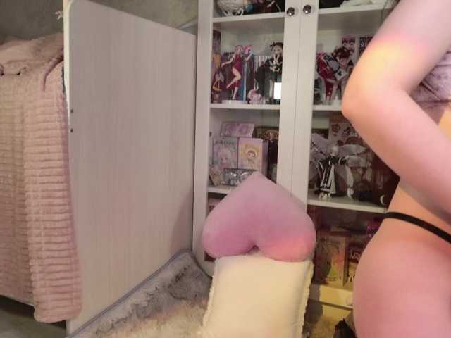 MiraJade live cam on BongaCams