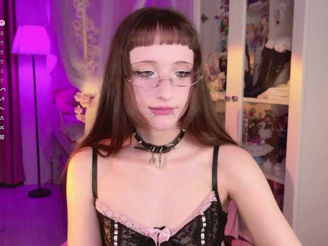 MiraJade live cam on BongaCams