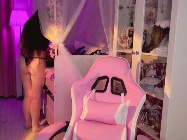 MiraJade live cam on BongaCams