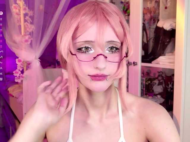 MiraJade live cam on BongaCams