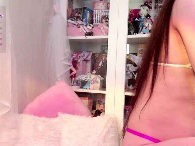 MiraJade live cam on BongaCams