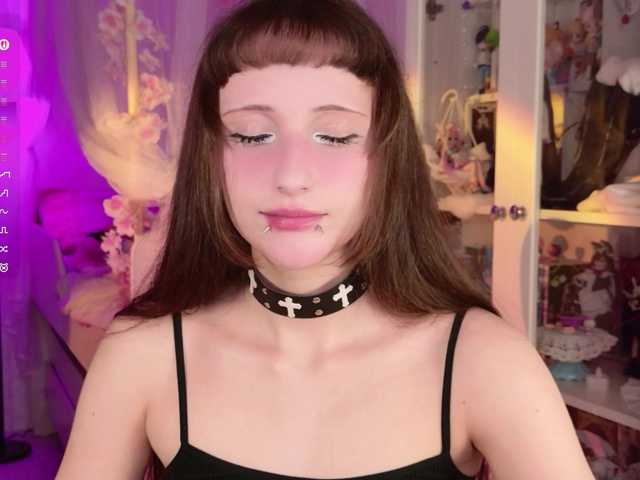 MiraJade live cam on BongaCams