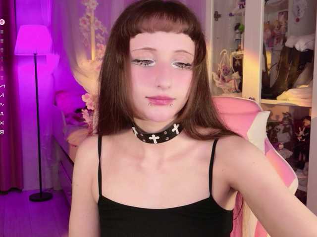 MiraJade live cam on BongaCams