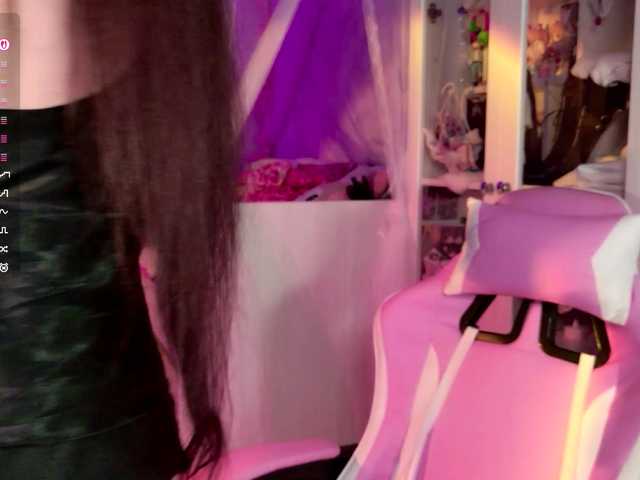 MiraJade live cam on BongaCams