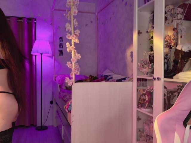 MiraJade live cam on BongaCams