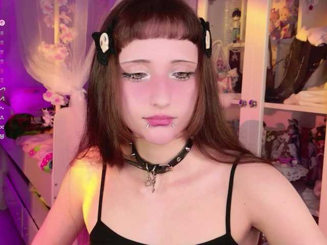 MiraJade live webcam show