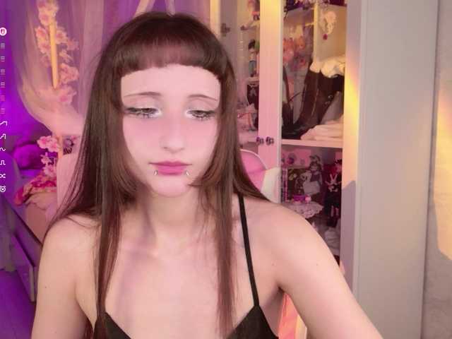 MiraJade live cam on BongaCams