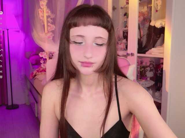 MiraJade live cam on BongaCams