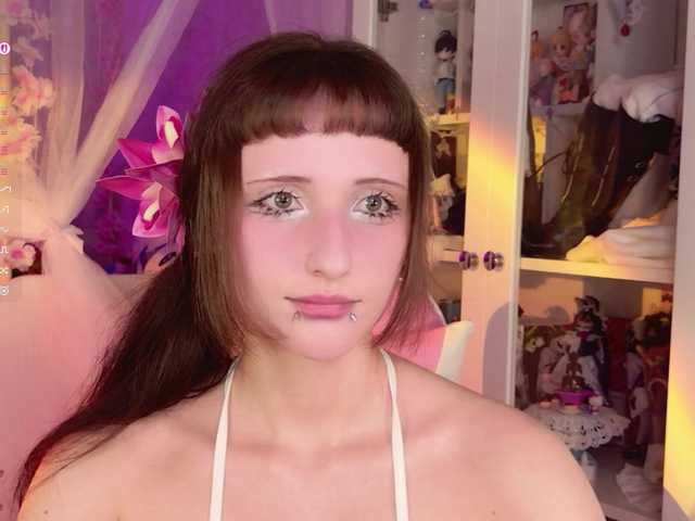MiraJade live cam on BongaCams