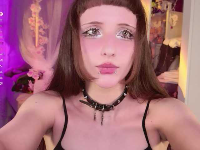 MiraJade live cam on BongaCams