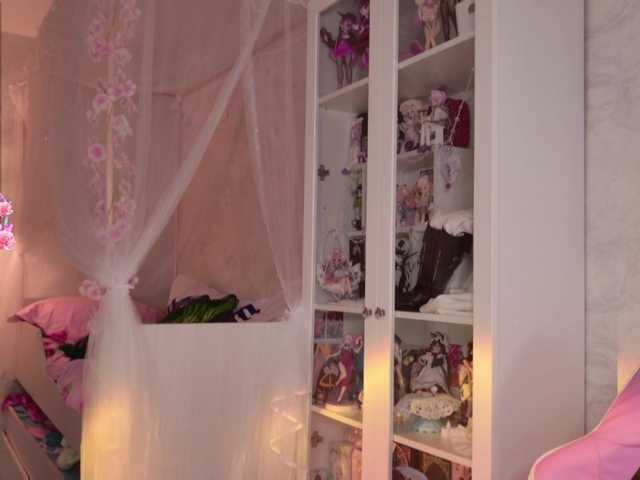 MiraJade live cam on BongaCams