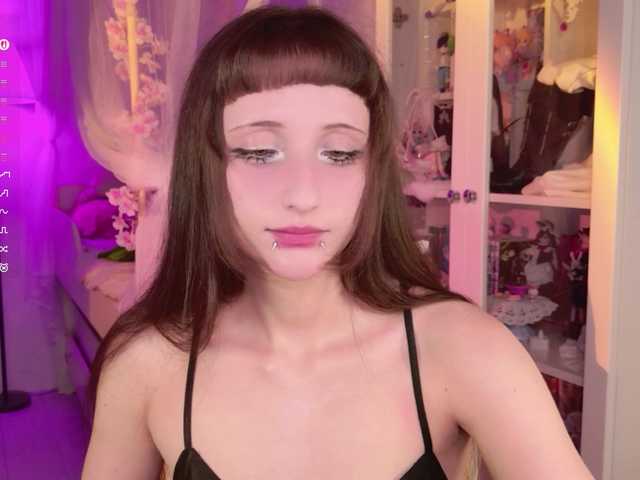 MiraJade live cam on BongaCams