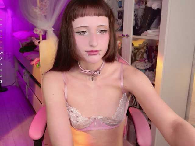 MiraJade live cam on BongaCams