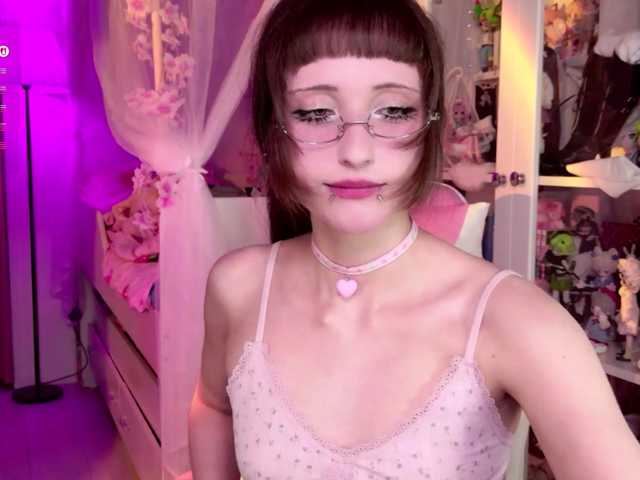 MiraJade live cam on BongaCams