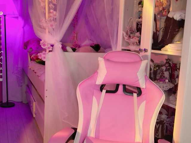 MiraJade live webcam show