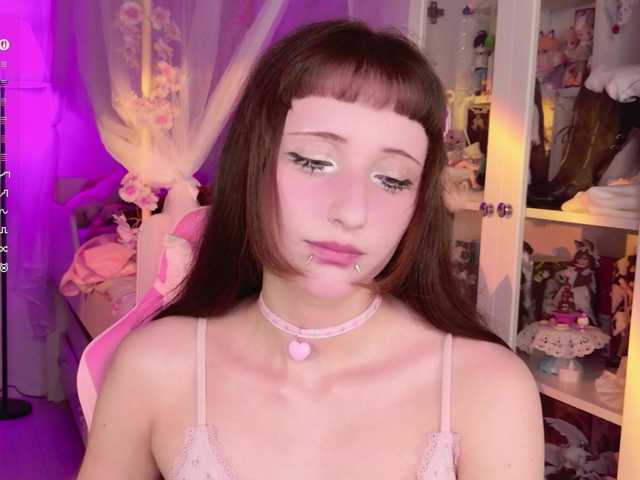 MiraJade live cam on BongaCams