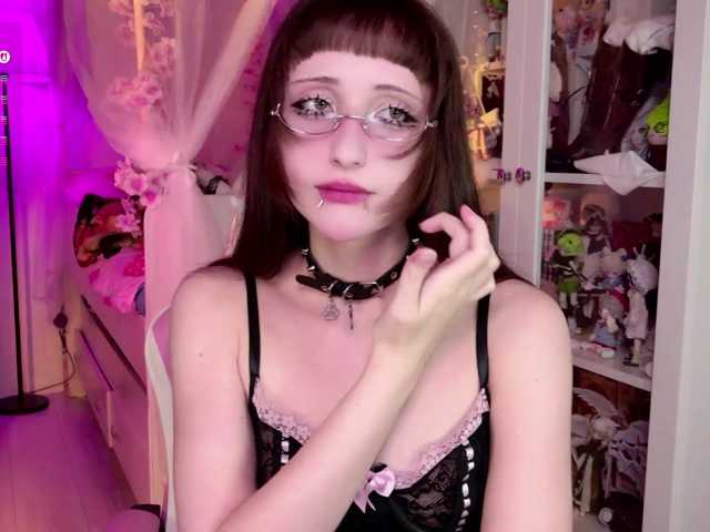 MiraJade live cam on BongaCams
