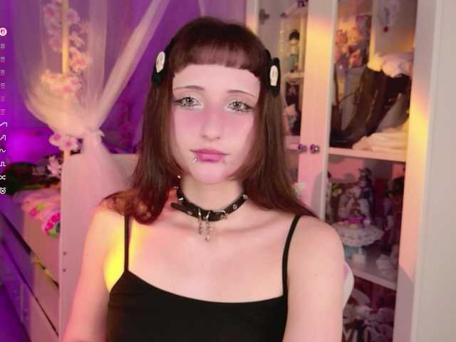 MiraJade live cam on BongaCams