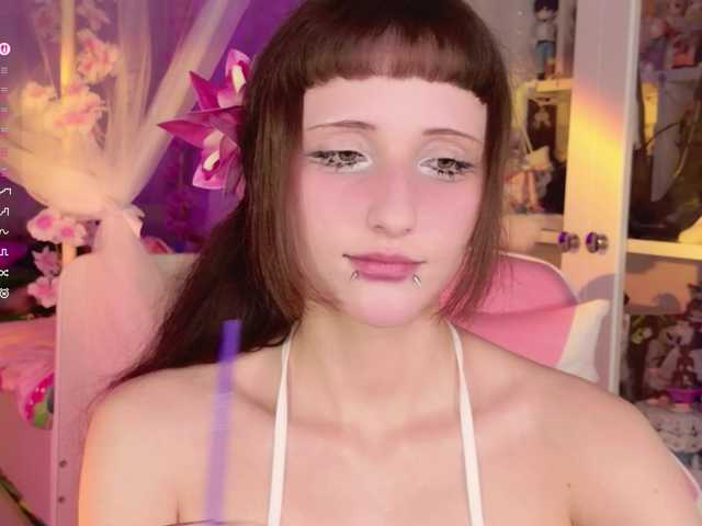 MiraJade live cam on BongaCams