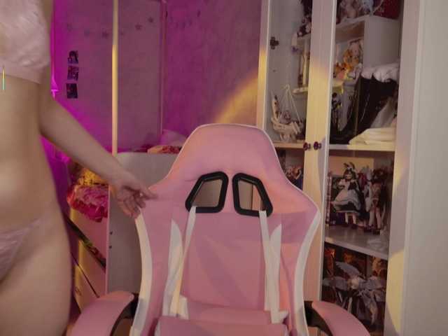 MiraJade live cam on BongaCams