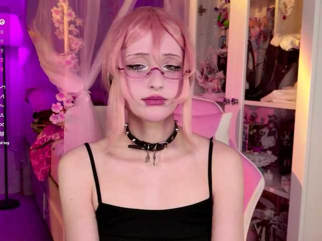 MiraJade live cam on BongaCams