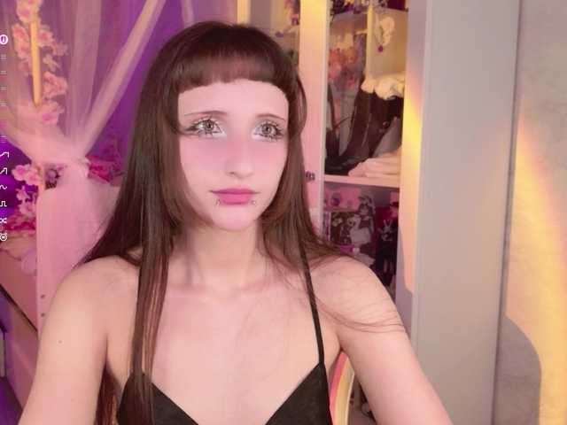 MiraJade live cam on BongaCams