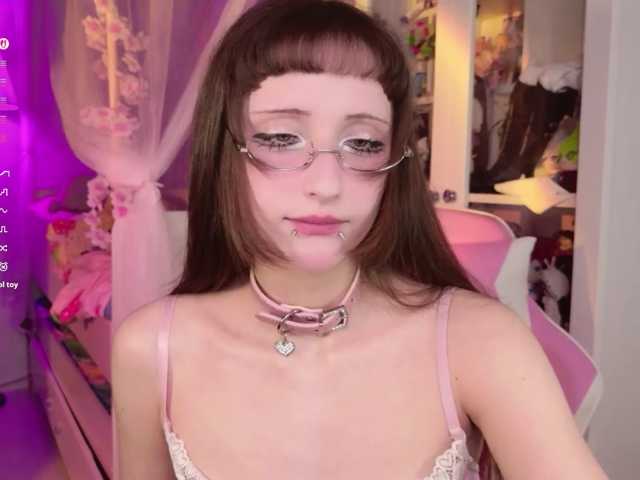 MiraJade live cam on BongaCams