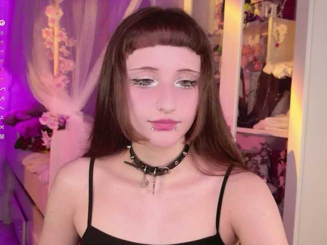 MiraJade live cam on BongaCams