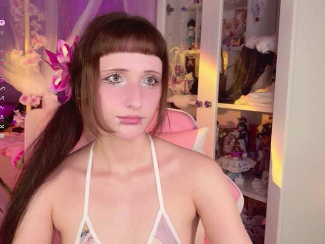 MiraJade live cam on BongaCams