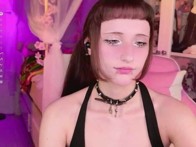 MiraJade live webcam show