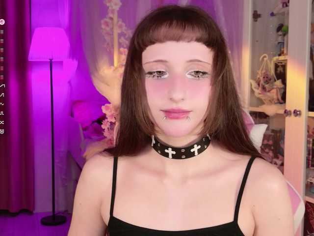 MiraJade live cam on BongaCams